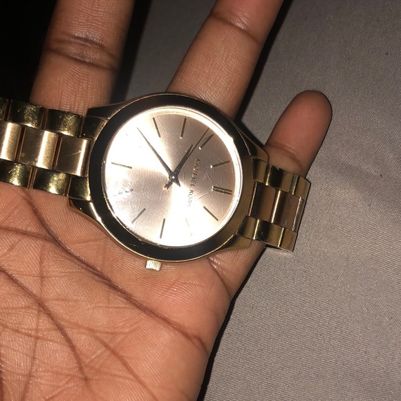 Micheal Kors Watch - Picture 3 of 3